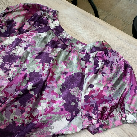 Silky Banded Waist Blouse - Picture 7 of 14